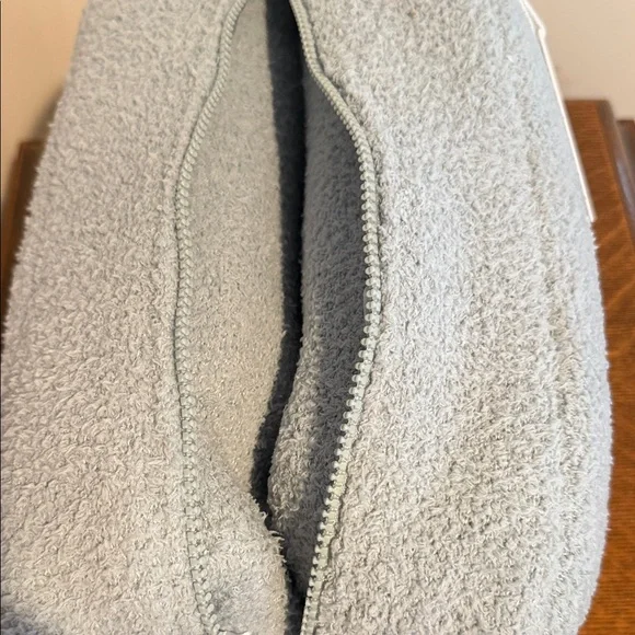 UGG Light Blue Travel Set - Picture 5 of 6